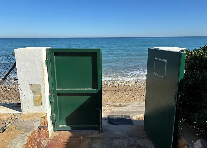 Arenes Primera Linea De Playa Appartement